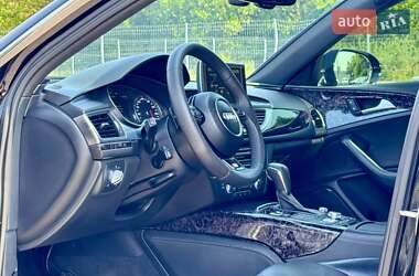 Седан Audi A6 2015 в 