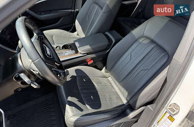 Седан Audi A6 2021 в 