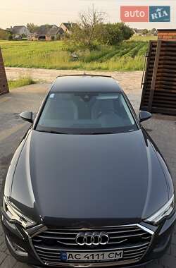 Седан Audi A6 2022 в 