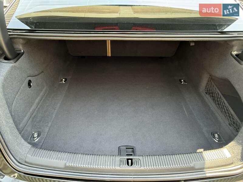 Седан Audi A6 2012 в Виннице