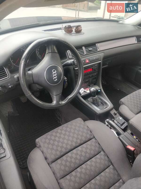 Седан Audi A6 2003 в Тульчине