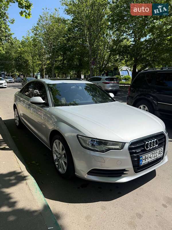 Седан Audi A6 2014 в 