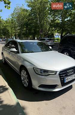 Седан Audi A6 2014 в 