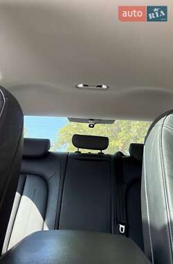 Седан Audi A6 2014 в 