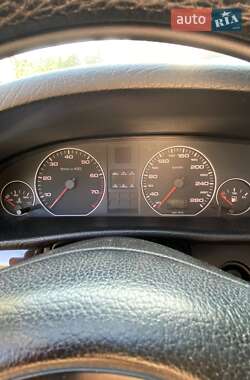 Седан Audi A6 1995 в 