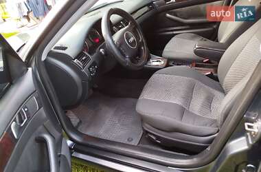Универсал Audi A6 2004 в 