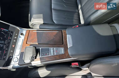 Седан Audi A6 2018 в 