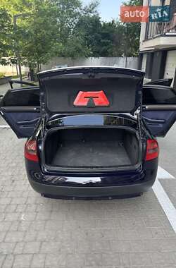 Седан Audi A6 2001 в 