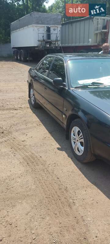 Седан Audi A6 1995 в Виннице