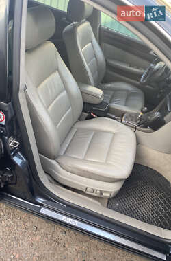 Универсал Audi A6 2001 в 