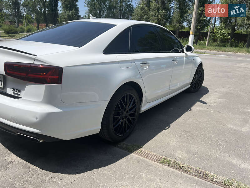 Седан Audi A6 2015 в Днепре