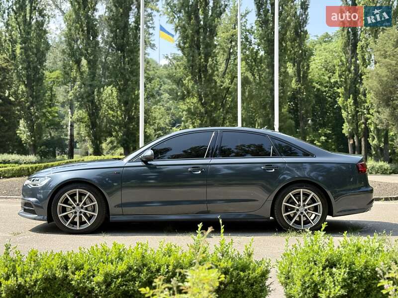 Седан Audi A6 2015 в Киеве
