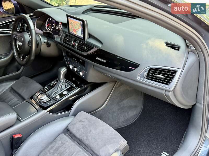 Седан Audi A6 2015 в Киеве