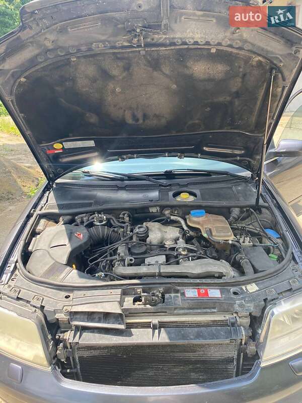 Седан Audi A6 2000 в Новоднестровске