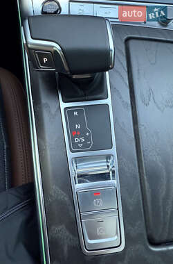 Седан Audi A6 2022 в 