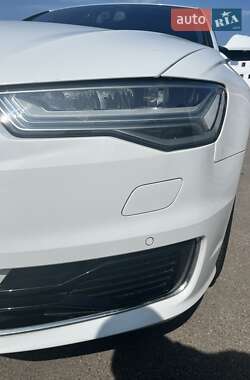 Седан Audi A6 2015 в 