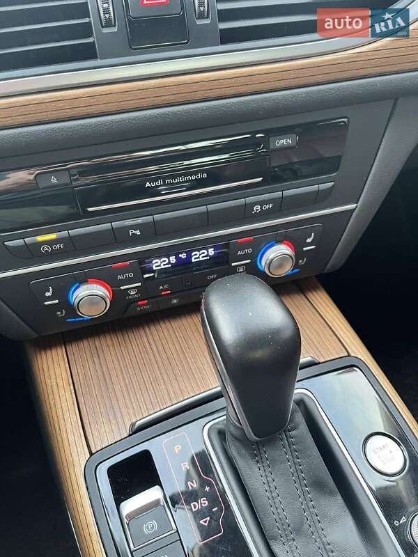 Седан Audi A6 2015 в Киеве
