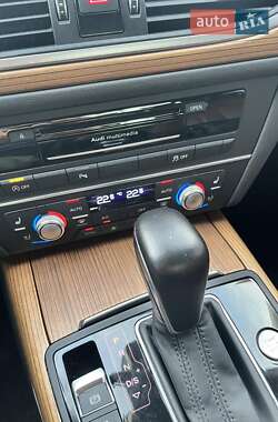 Седан Audi A6 2015 в 