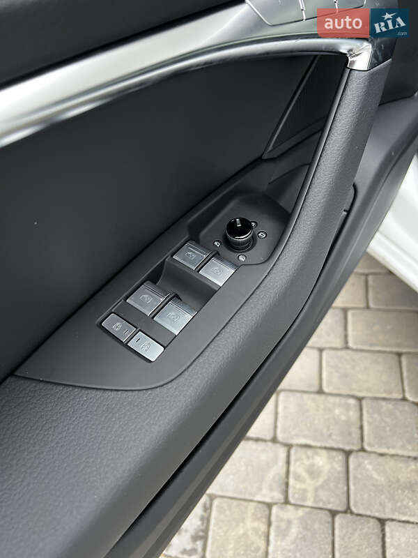 Седан Audi A6 2023 в Одессе