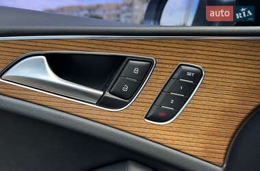 Седан Audi A6 2015 в 