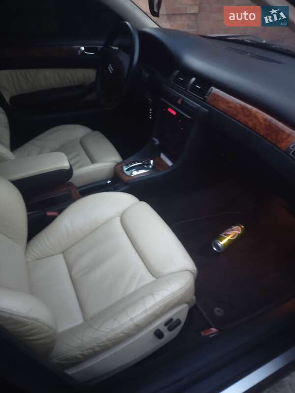 Седан Audi A6 1999 в Ромнах