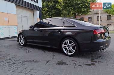 Седан Audi A6 2016 в 