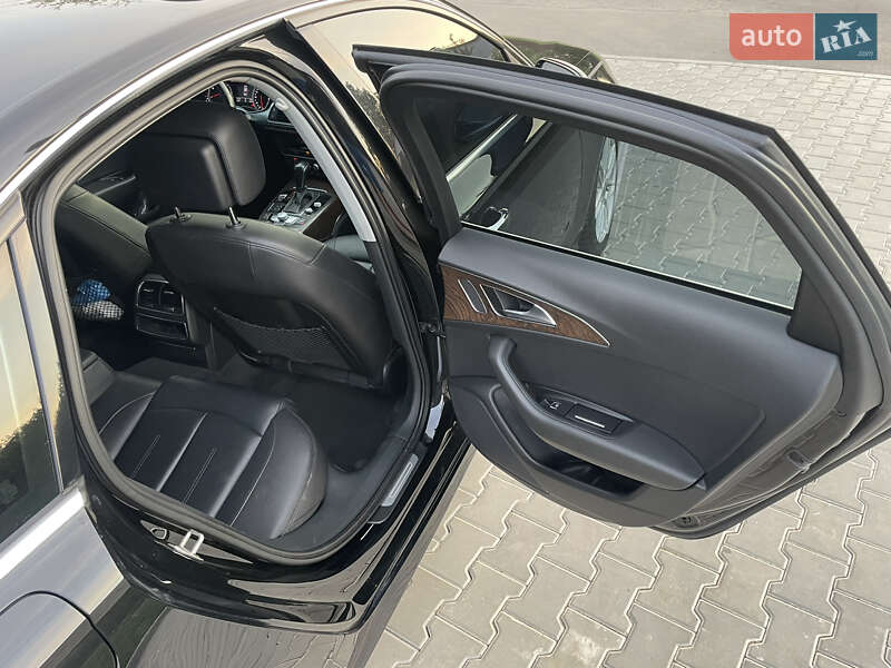 Седан Audi A6 2015 в Миргороде