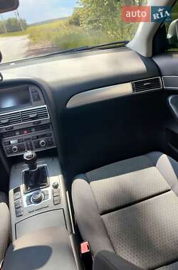Седан Audi A6 2004 в 