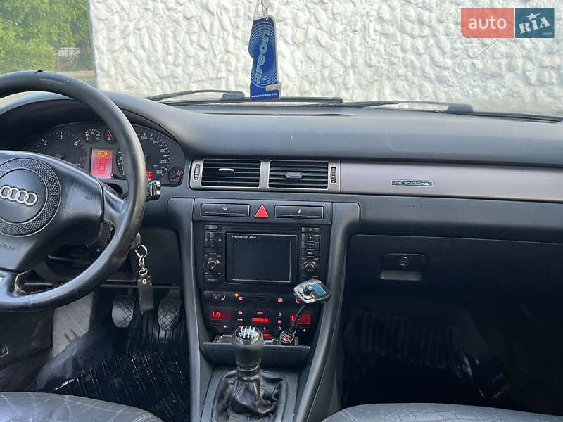 Седан Audi A6 2000 в Косове