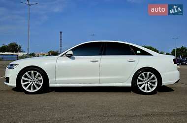 Седан Audi A6 2015 в 