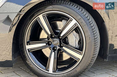 Седан Audi A6 2019 в 