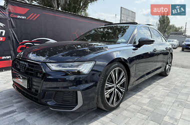 Седан Audi A6 2018 в 