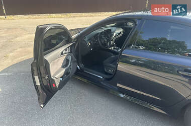 Седан Audi A6 2015 в 