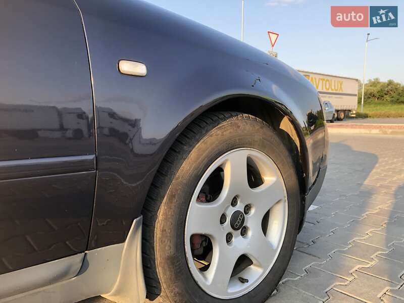 Седан Audi A6 1999 в Стрые