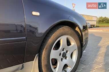 Седан Audi A6 1999 в 
