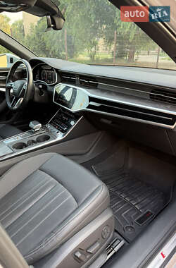 Седан Audi A6 2019 в 