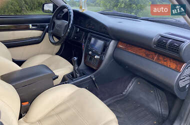 Седан Audi A6 1995 в 