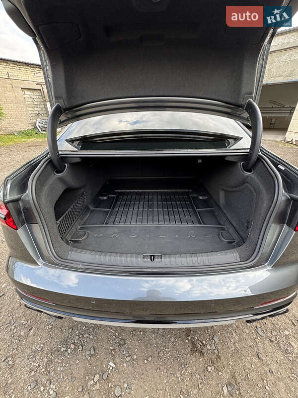 Седан Audi A6 2018 в Одессе