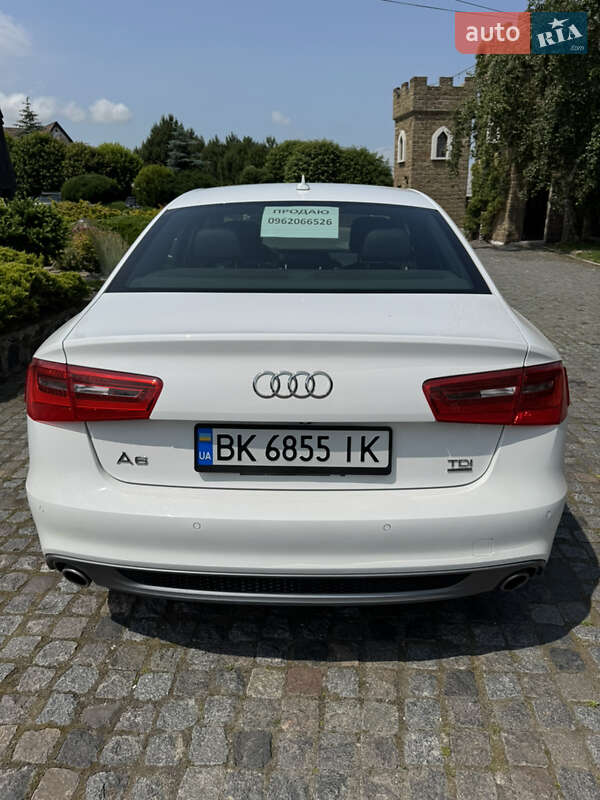 Седан Audi A6 2014 в Ровно