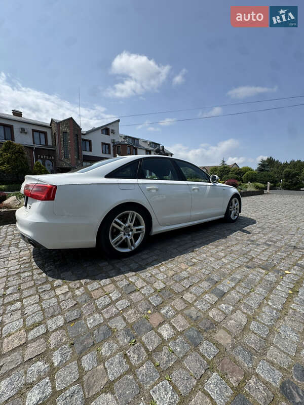 Седан Audi A6 2014 в Ровно