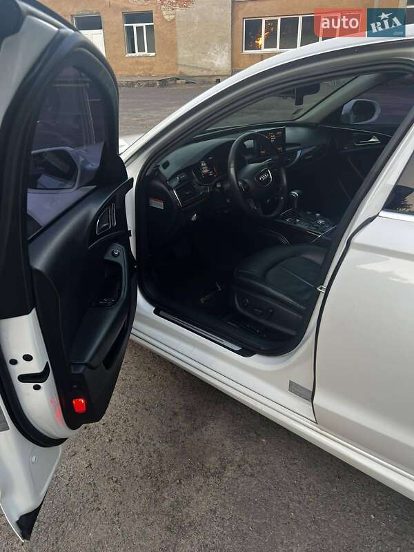 Седан Audi A6 2012 в Золочеве