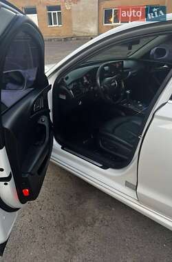 Седан Audi A6 2012 в 