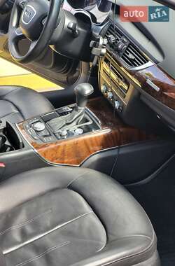 Седан Audi A6 2013 в 