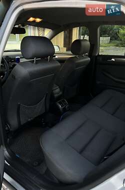 Седан Audi A6 2002 в 