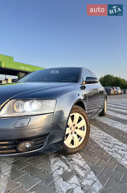 Седан Audi A6 2004 в 