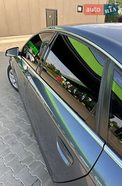 Седан Audi A6 2004 в 