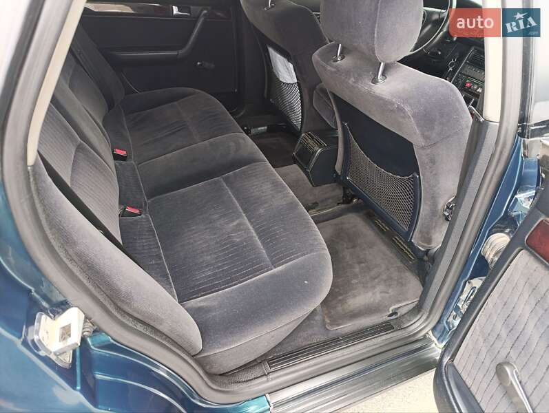 Седан Audi A6 1995 в Ладыжине