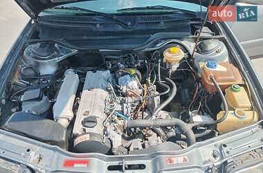 Седан Audi A6 1995 в 