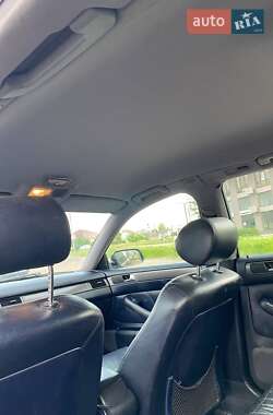 Универсал Audi A6 2002 в 