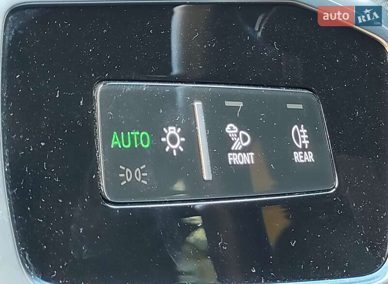 Универсал Audi A6 2020 в Ровно